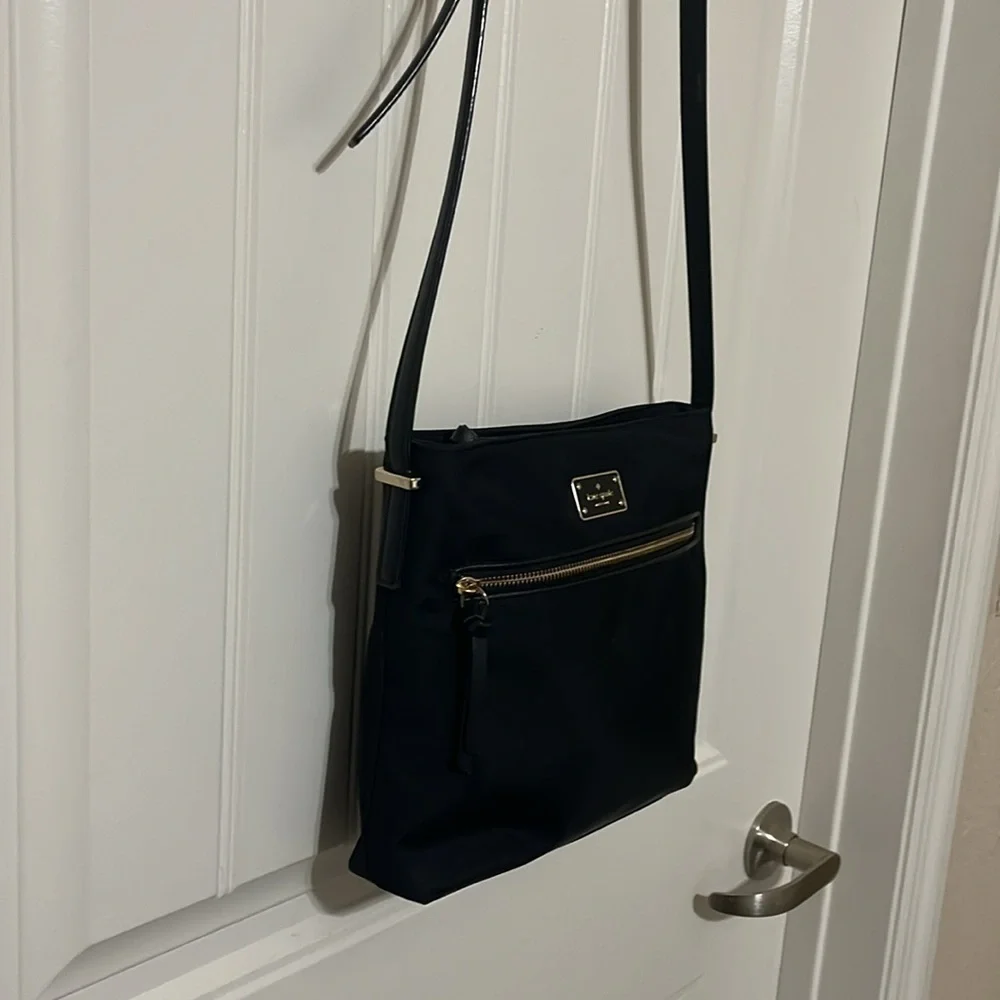 Kate Spade New York Dawn Nylon Flat Crossbody Bag Purse in Black